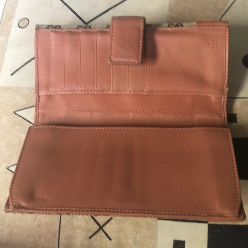 Gucci Wallet - Picture 4 of 10